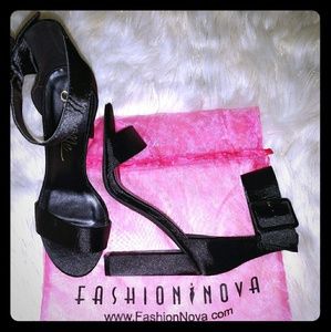Black shoes NWOT